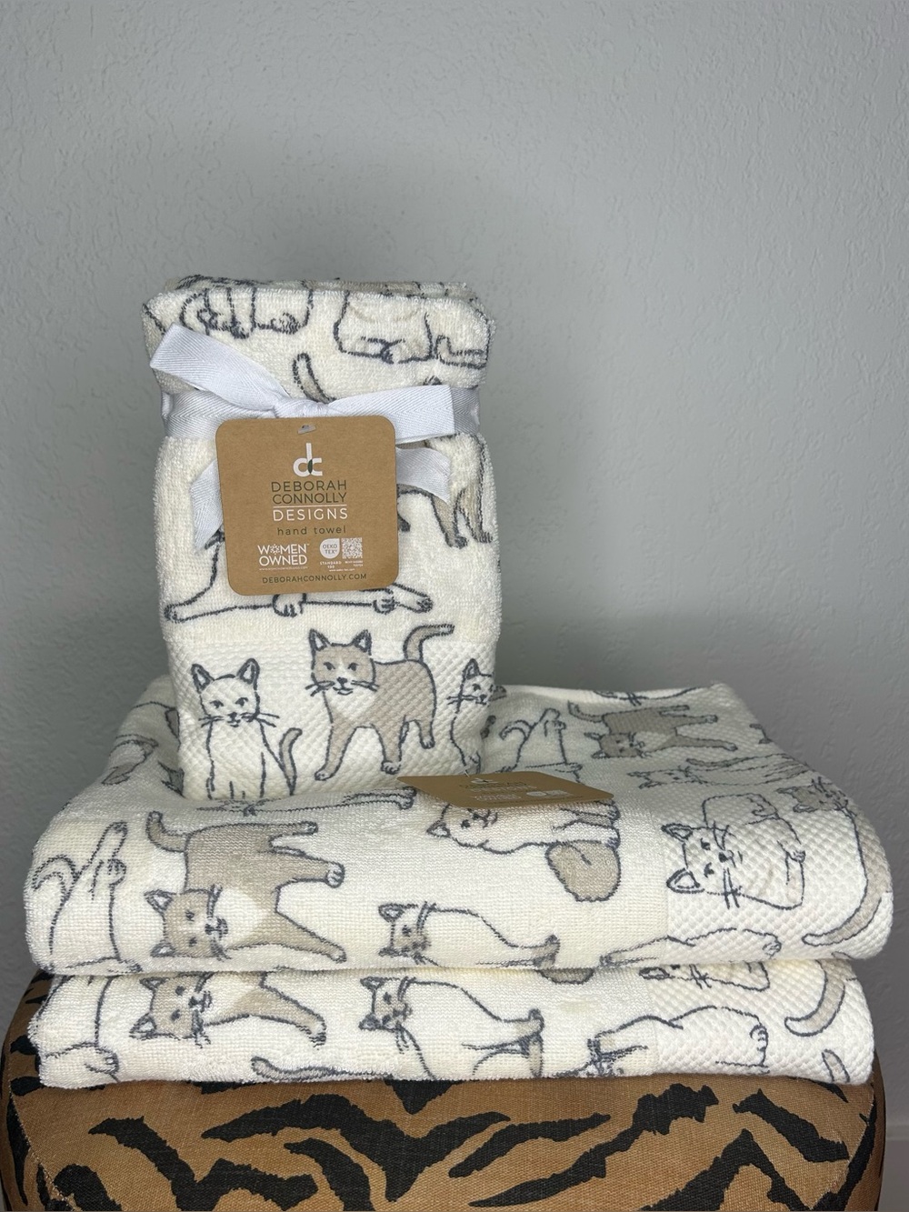 NEW Deborah Connolly Designs 4-Piece Cat Print Bath Towel Set